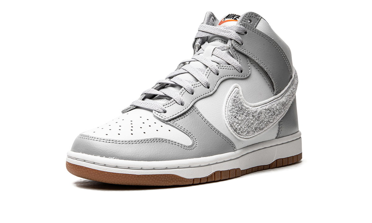 Dunk High "Chenille - Light Smoke" DR8805 003