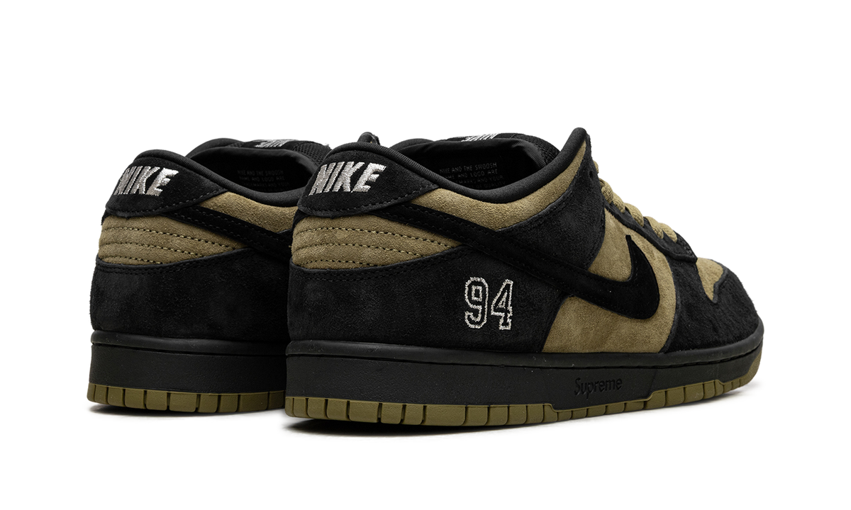 SB Dunk Low "Supreme - Camper Green" HQ8487 300
