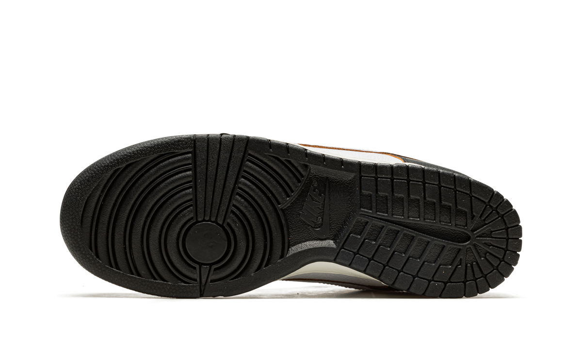 SB Dunk Low "HUF - San Francisco" FD8775 001