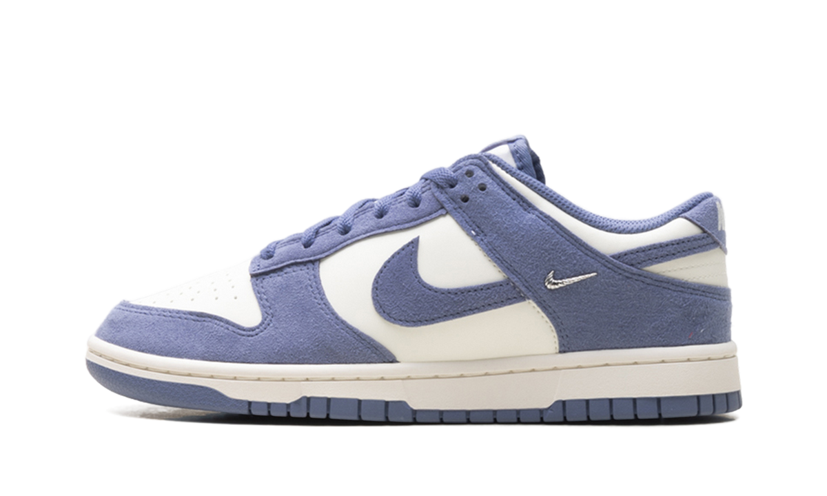 Dunk Low WMNS "World Indigo Mini Swoosh" IB4417 103