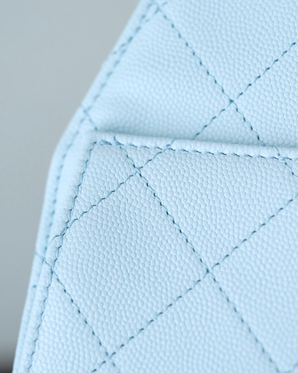CHANEL 25S HOBO BAG 30 CM IN PASTEL BLUE LAMBSKIN WITH GOLD HARDWARE