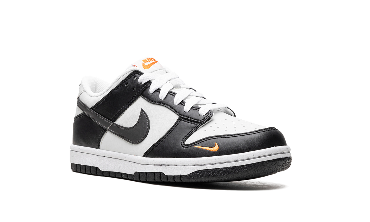 Dunk Low Next Nature GS "Black Bright Mandarin" FN7784 001
