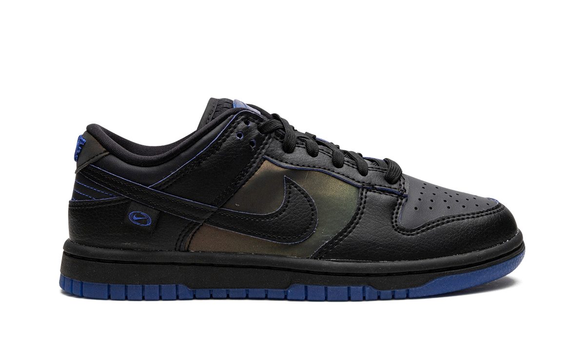 DUNK LO MNS WMNS "Black Royal Iridescent" FB1842 001