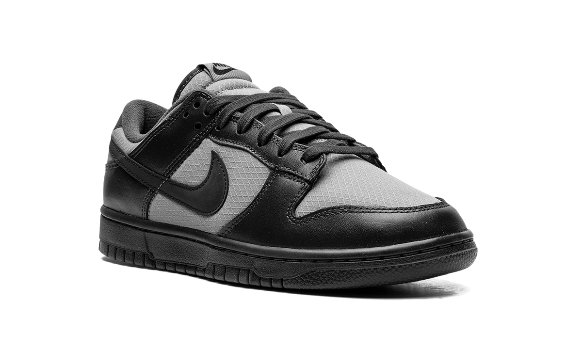 Dunk Low Retro SE "Off Noir Smoke Grey" FZ3052 001