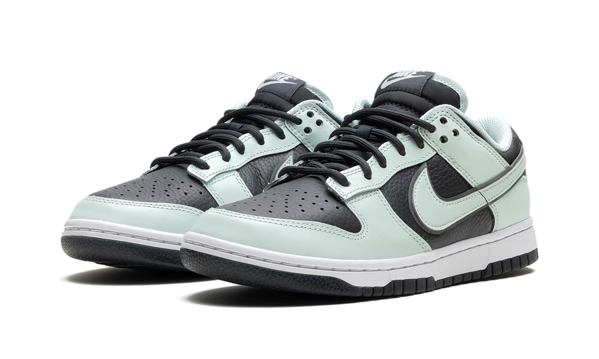 Dunk Low "Dark Smoke Grey / Barely Green" FZ1670 001