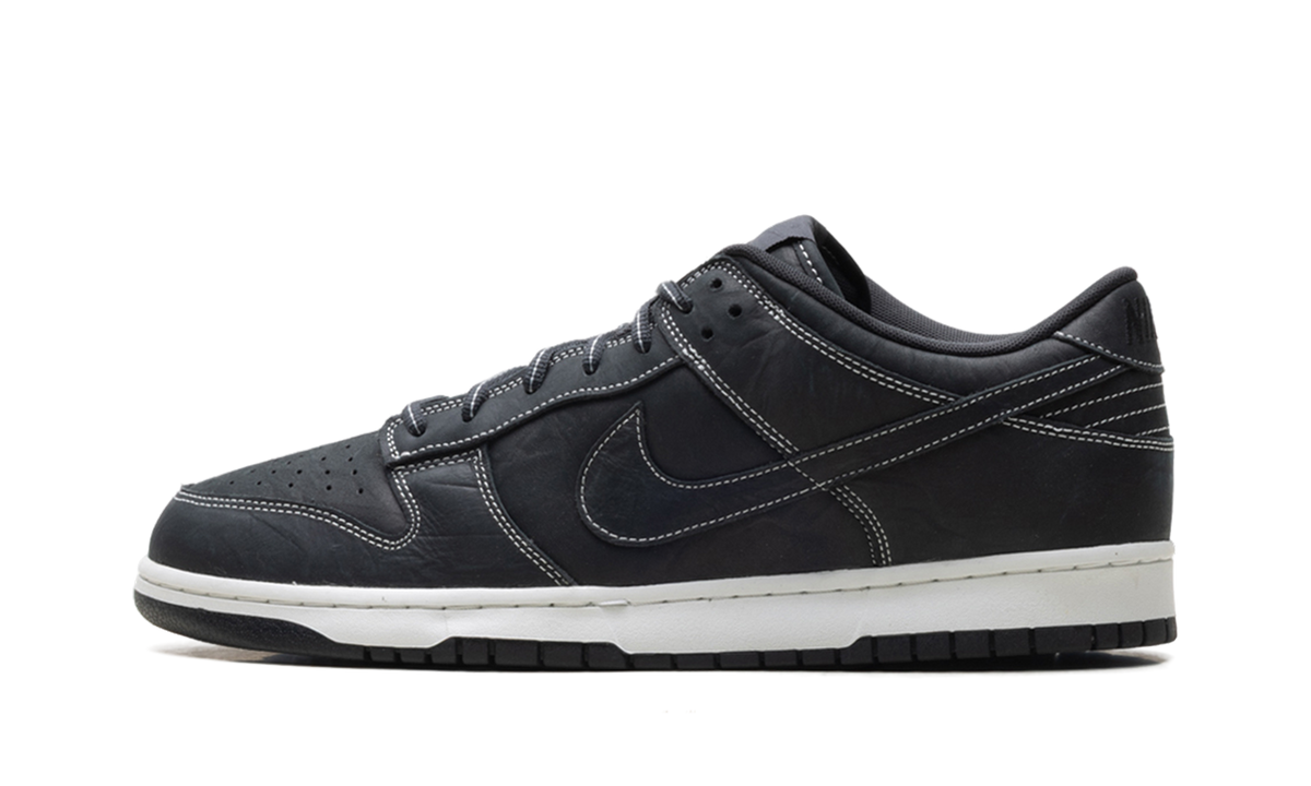 Dunk Low "Off-Noir / Summit White" IO4550 001