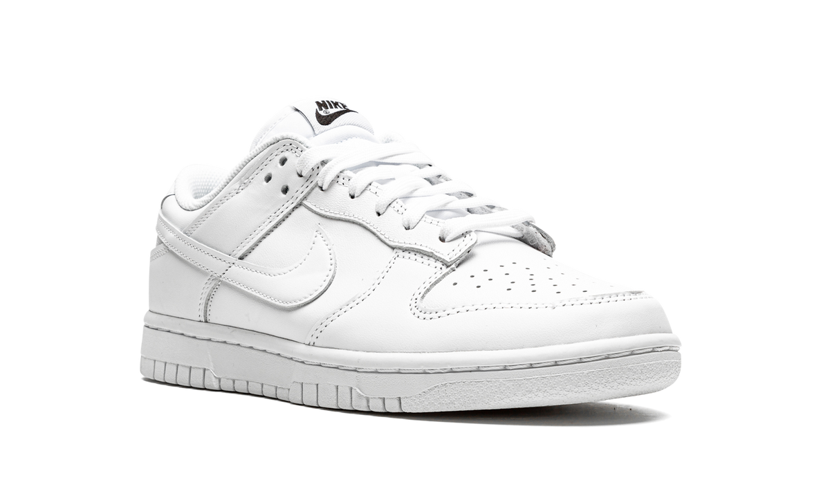 DUNK LOW WMNS "Triple White" DD1503 109